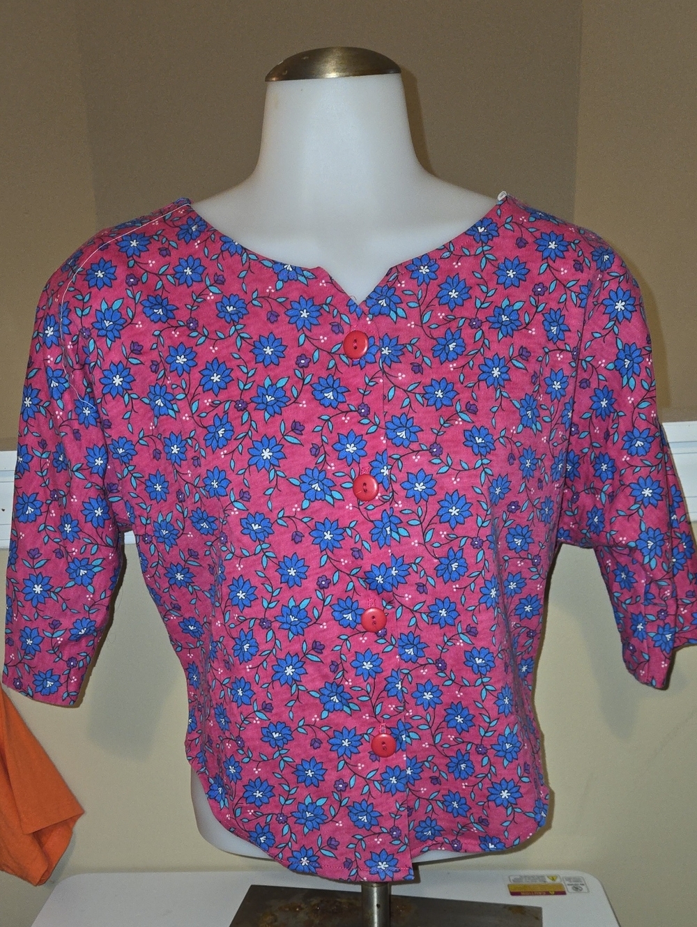 Vintage Women’s Pink Floral Button-Front Blouse Medium
